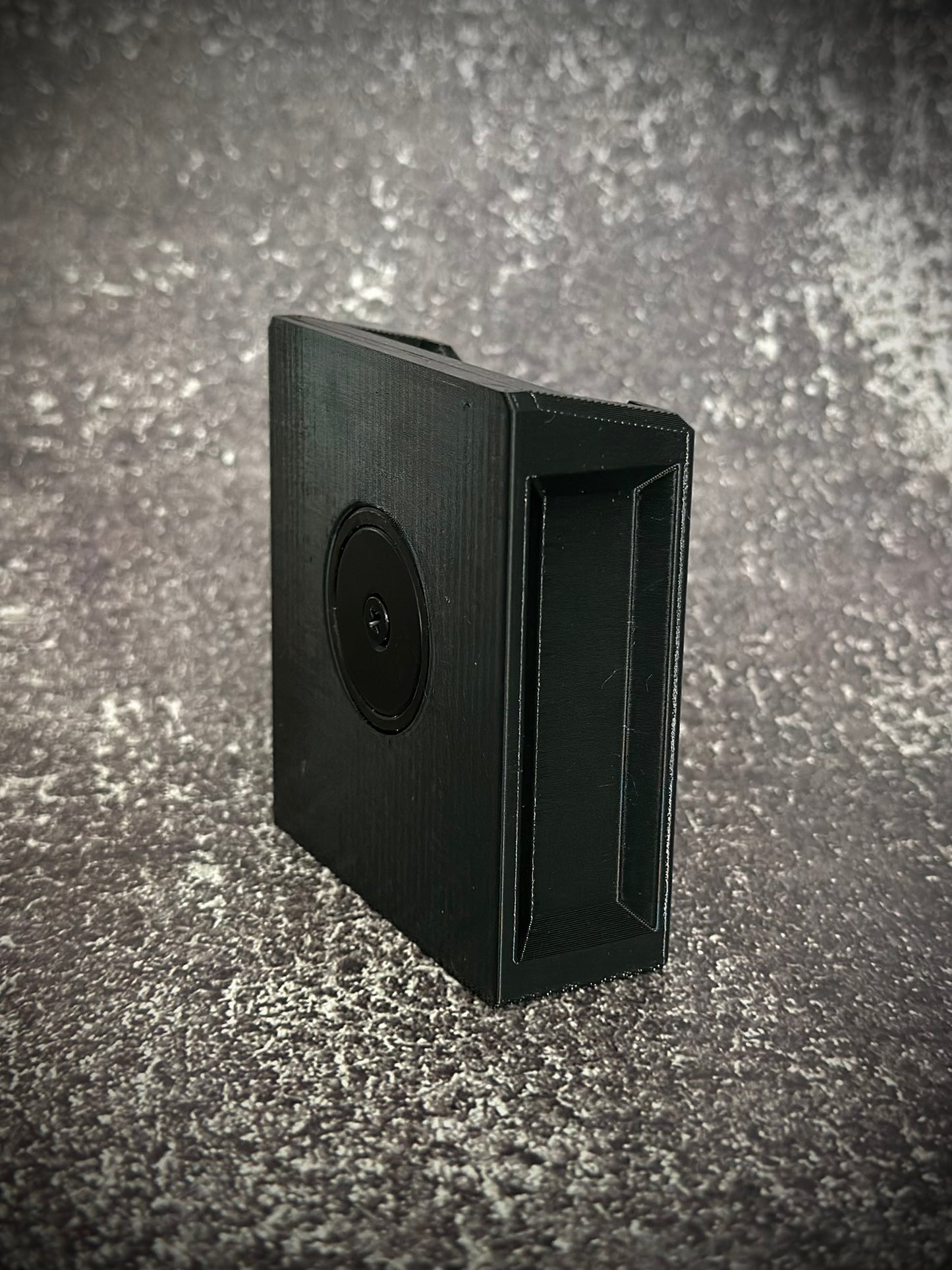 The Magnet Buddy - Magnetic M18 Snap & Lock Battery Holder